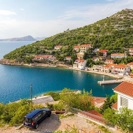 Starigrad Apartamento *