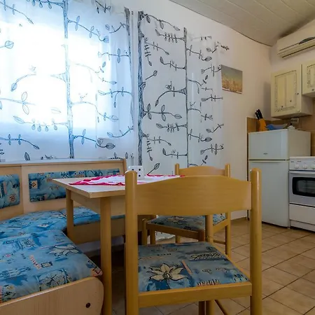 Starigrad Apartamento *