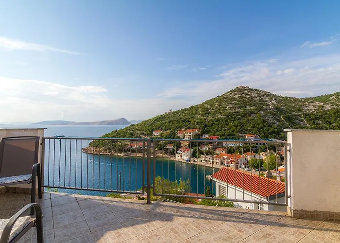 Апартаменты Starigrad Стариград